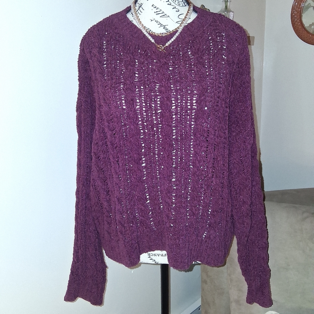 American Eagle  Maroon Crew Neck Sweater